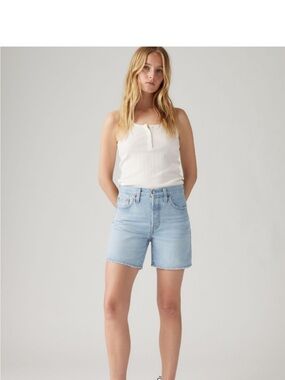 NWT Levi’s 501 Mid Thigh Denim Shorts